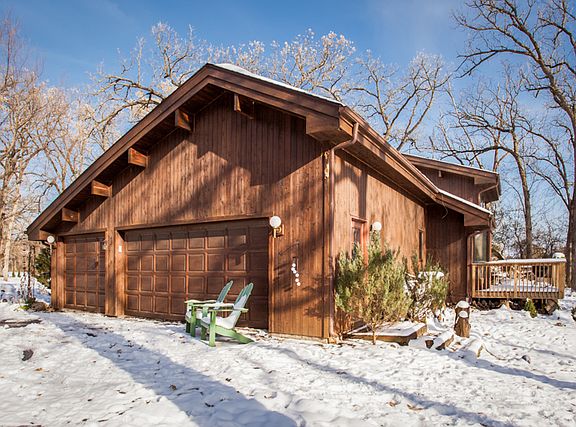 5th image of 16307 Hillsboro Dr