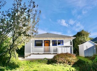 137 Olsen Ln, Fort Bragg, CA 95437