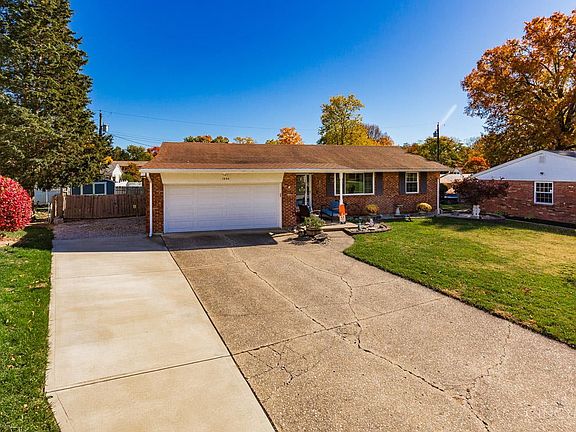 2nd image of 1434 Castleberry Ct