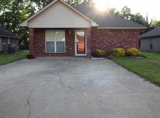 291 Barksdale Dr, West Point, MS 39773