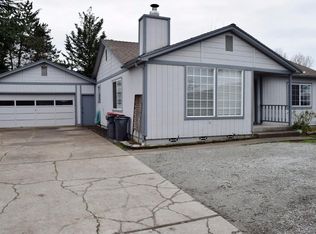 2974 Delta Waters Rd, Medford, OR 97504