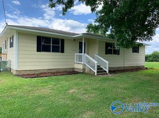 2137 County Lake Rd, Gurley, AL 35748