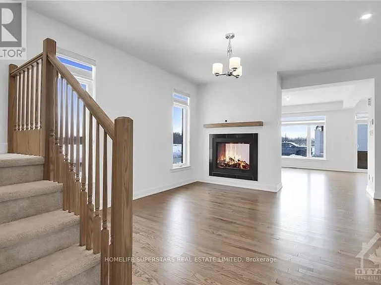 55 Big Dipper St — Photo 4