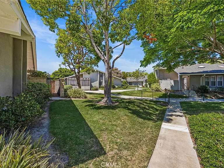8933 Yolo Cir #1307A — Photo 41