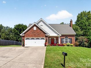 3508 Mallard Cove Ct, Charlotte, NC 28269