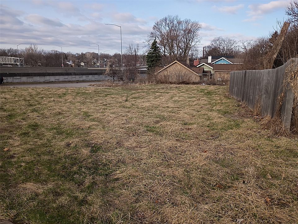 2nd image of 902 31st St