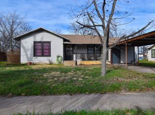1904 S Walnut St, Brady, TX 76825