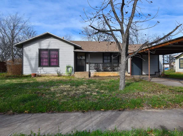 1904 S Walnut St, Brady, TX 76825