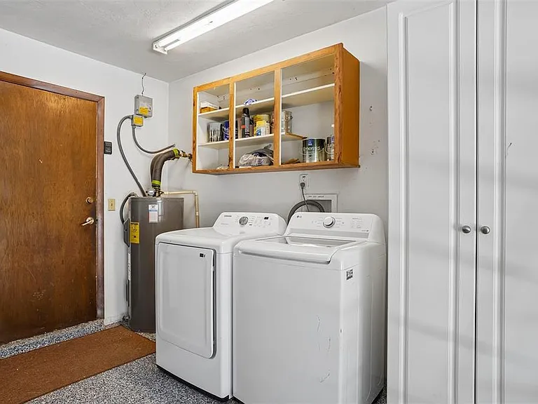 325 Timberline Trl — Photo 34