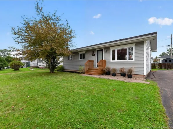 126 Barrieau Rd, Moncton, NB E1G 1J7