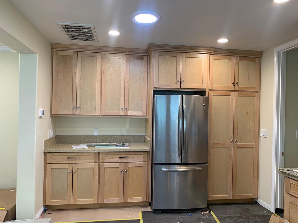 1st image of 818 1/2 Parkman Ave