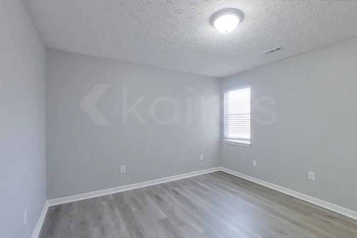 250 Deer Pkwy — Photo 9