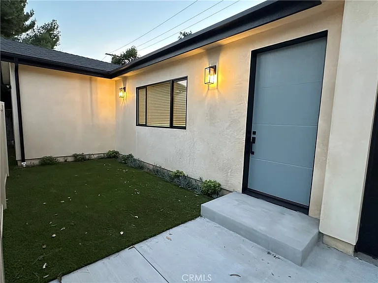 4381 Allott Ave — Photo 18
