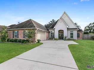 8654 Sandpiper St, Denham Springs, LA 70706
