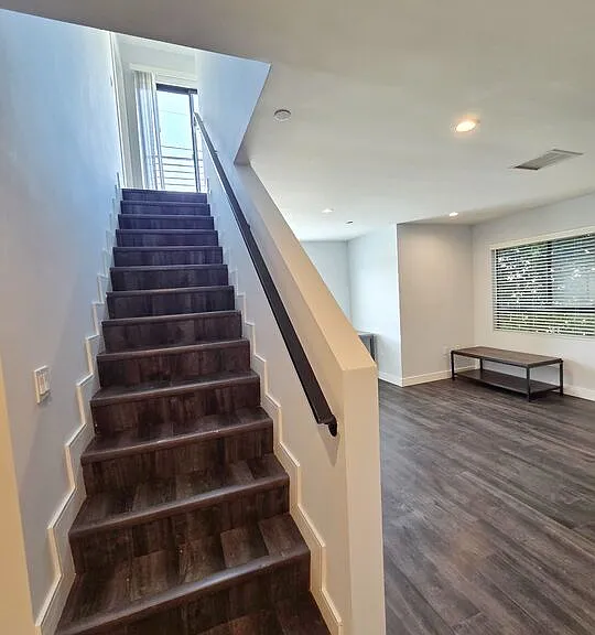 2651 S Hobart Blvd #6 — Photo 5