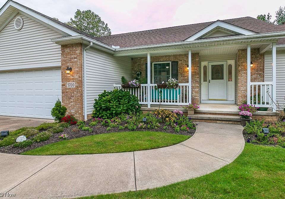 1st image of 5700 Primavera Dr