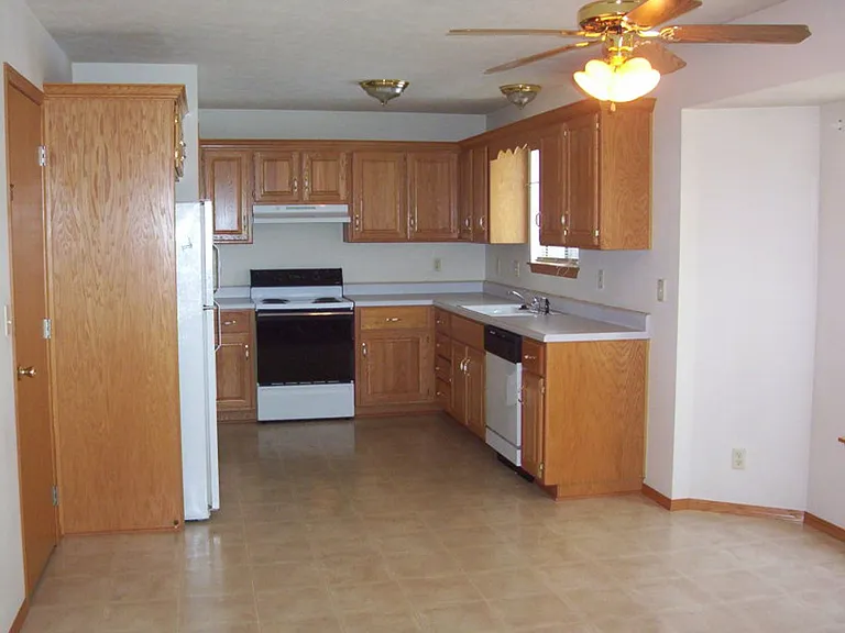 3469 W Hoke Dr — Photo 2