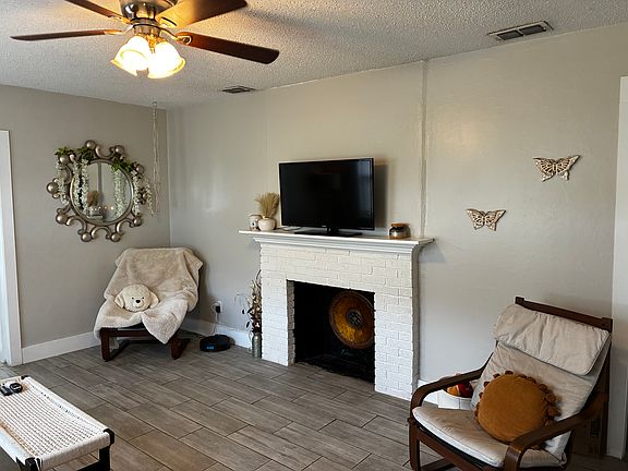 4th image of 2412 Gerard Ave