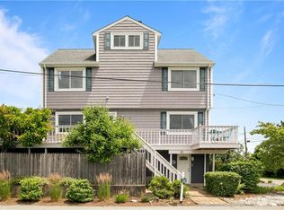 26 Ellery St, Warwick, RI 02889
