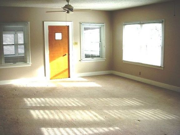 3rd image of 720 N 32nd St
