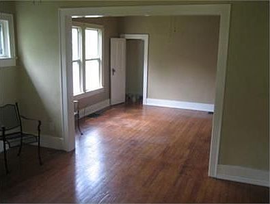 2nd image of 440 N West St