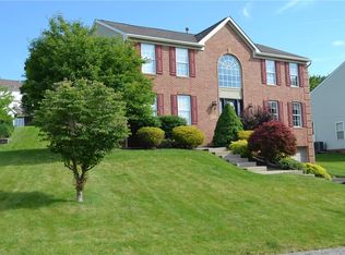 138 Valley View Dr, Belle Vernon, PA 15012