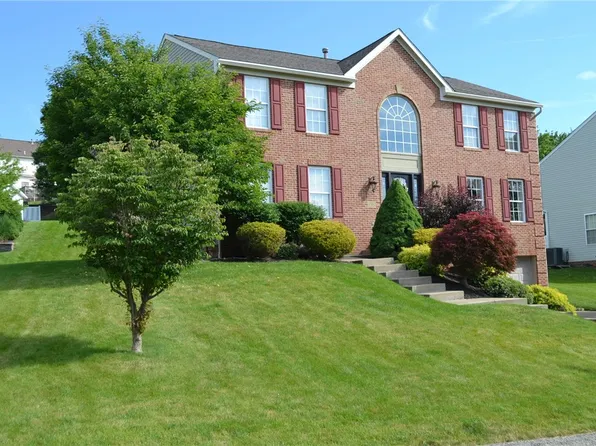 138 Valley View Dr, Belle Vernon, PA 15012