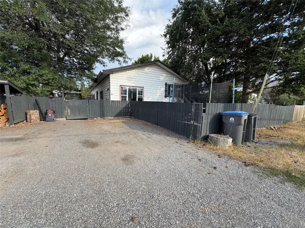 1288 Douglas St, Merritt, BC V1K 1C9