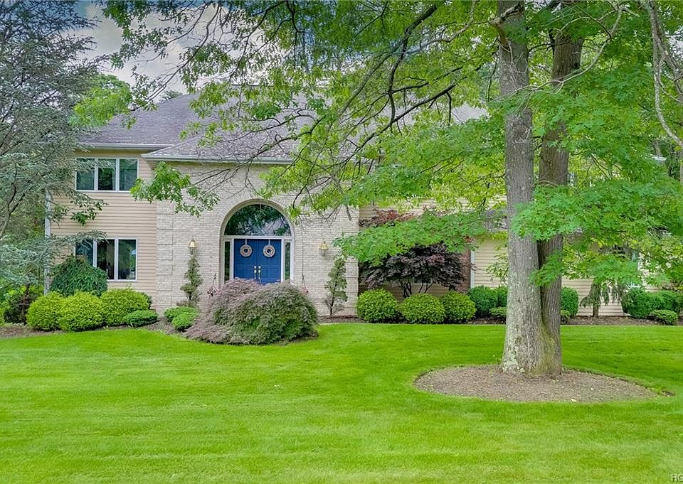 1st image of 8 Cutler Ct