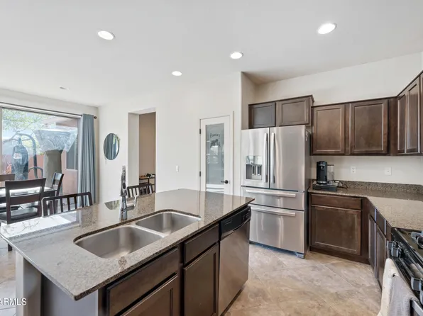 4646 E MAPLEWOOD Street, Gilbert, AZ 85297