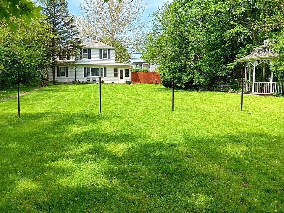 2nd image of 1530 Scott Ave