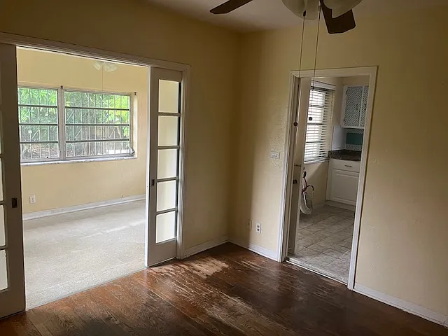 966 SW 10th St — Photo 5