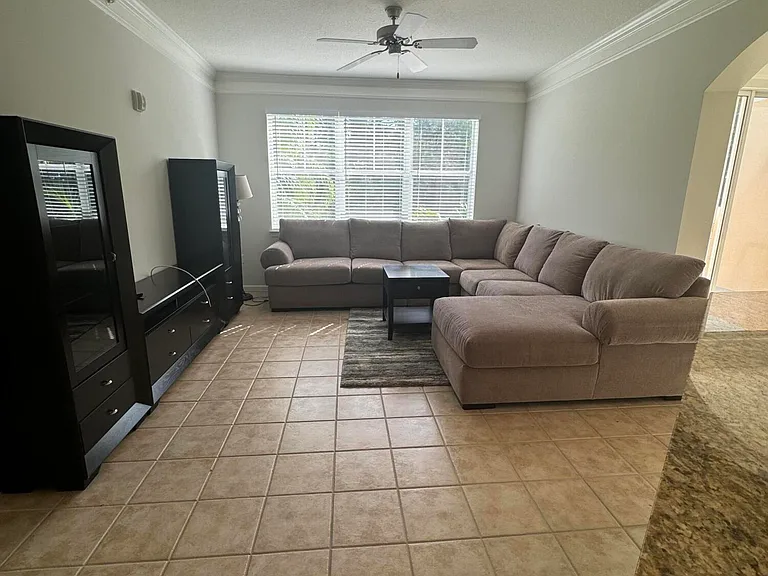 225 Murcia Dr #305 — Photo 2