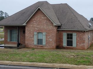 469 Ocho Rios Dr, Pineville, LA 71360