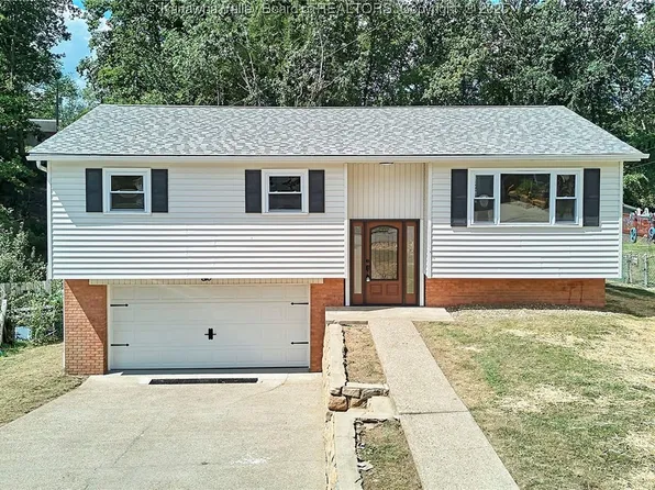 5113 Hopewell Dr, Charleston, WV 25313