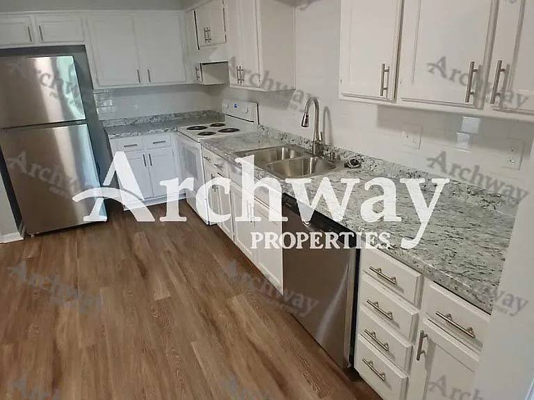 1267 N Petzold Dr #B — Photo 3