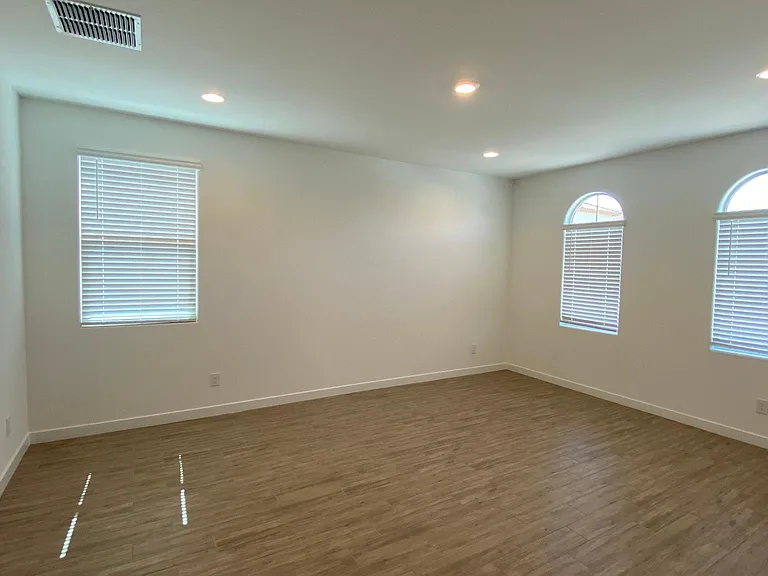 560 E Cactus Wren Dr — Photo 36