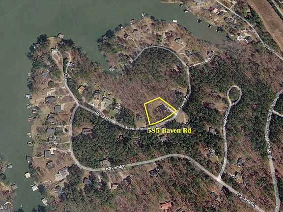 3rd image of 585 Raven Rd
