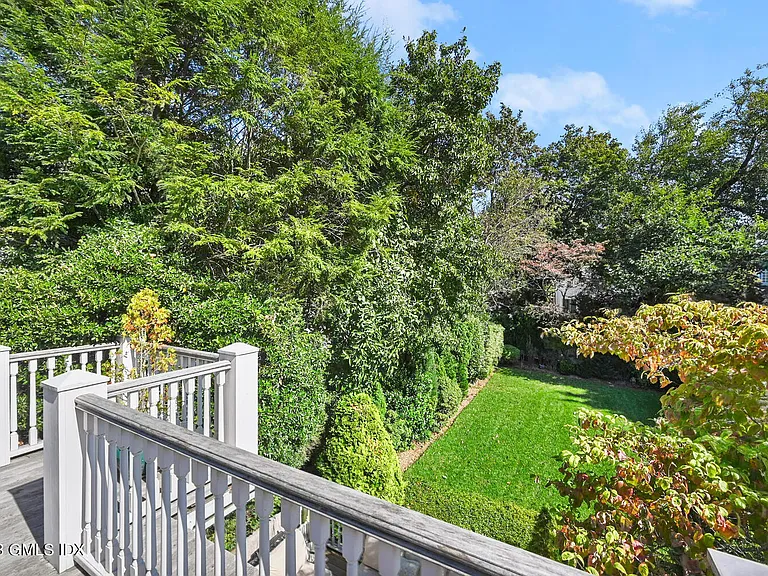 314 Sound Beach Ave — Photo 9