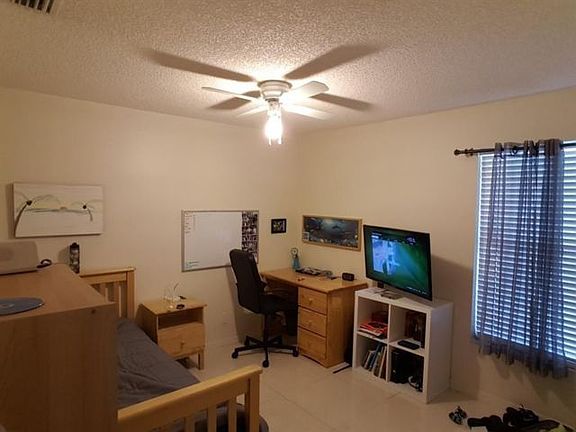 4th image of 1818 Park Ave