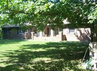 2751 S Hotze Rd, Salem, IL 62881