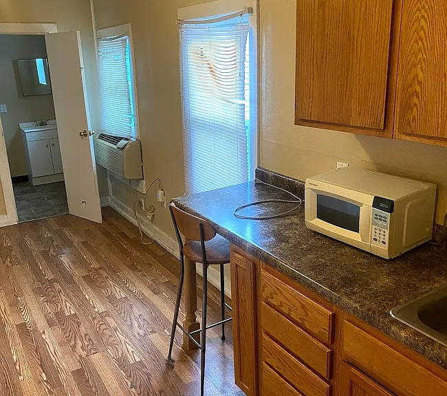 2333 W Clifton Ave #B3 — Photo 2