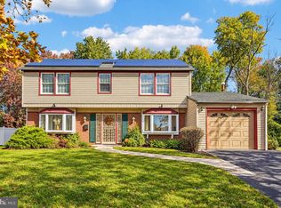 53 Genesee Ln, Willingboro, NJ 08046