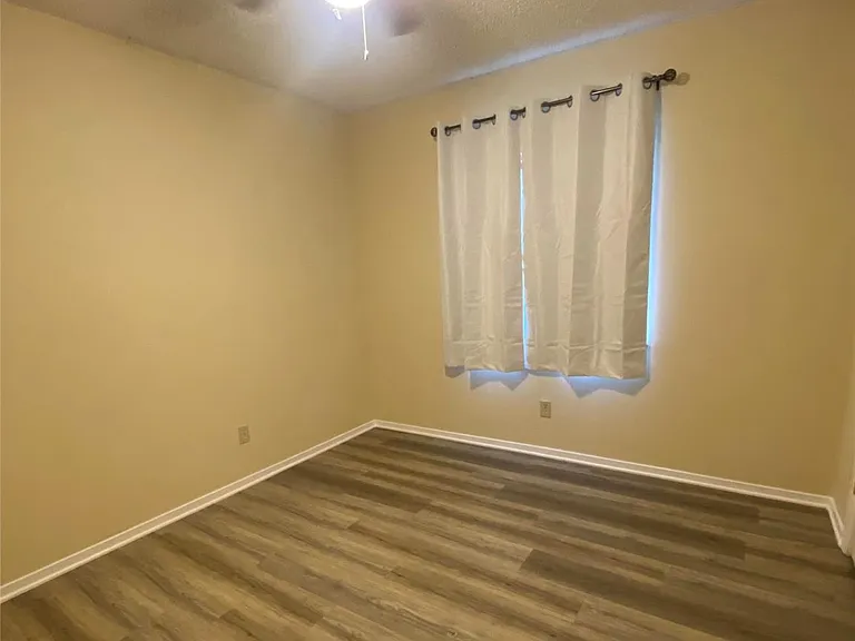 1806 Sierra Dr — Photo 7