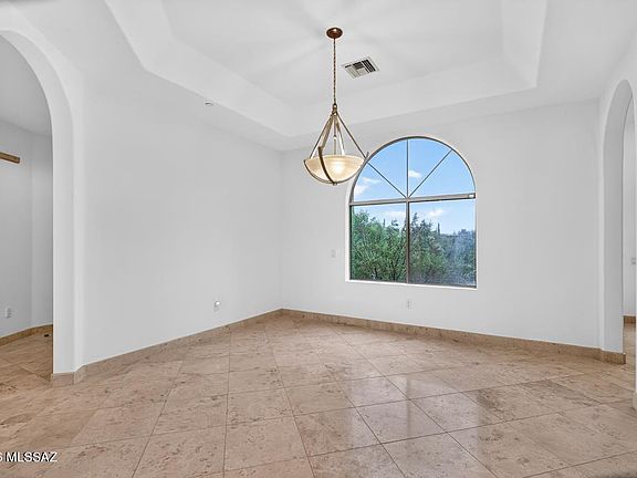 4th image of 6450 N Desert View Dr