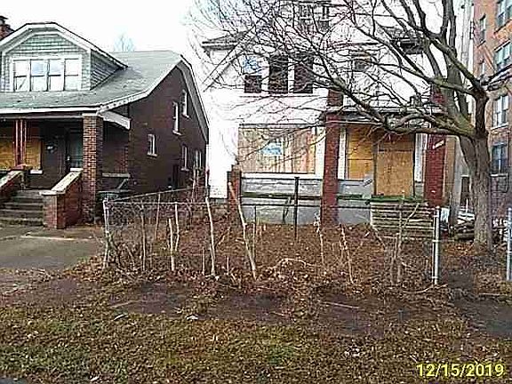 2426 Waverly