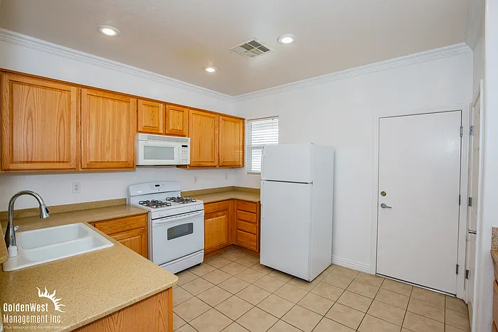 2577 Divine Sky Dr — Photo 3