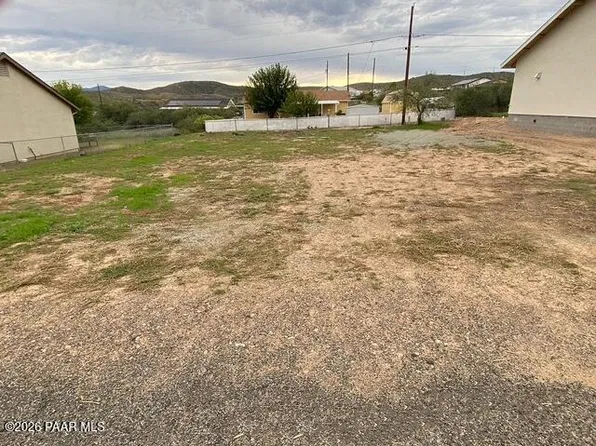 20155 E Mesa Verde Rd, Mayer, AZ 86333