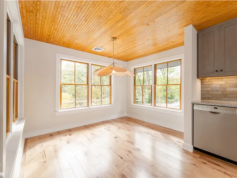 232 W Shore Dr — Photo 25