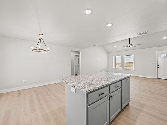 4th image of 10505 East Cres #7400